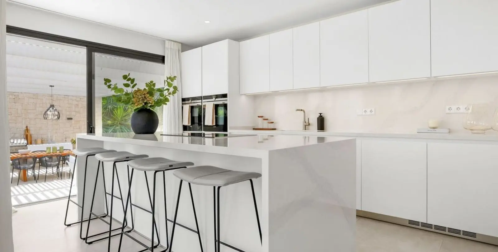 Venta de villa independiente en Nueva Andalucía 36