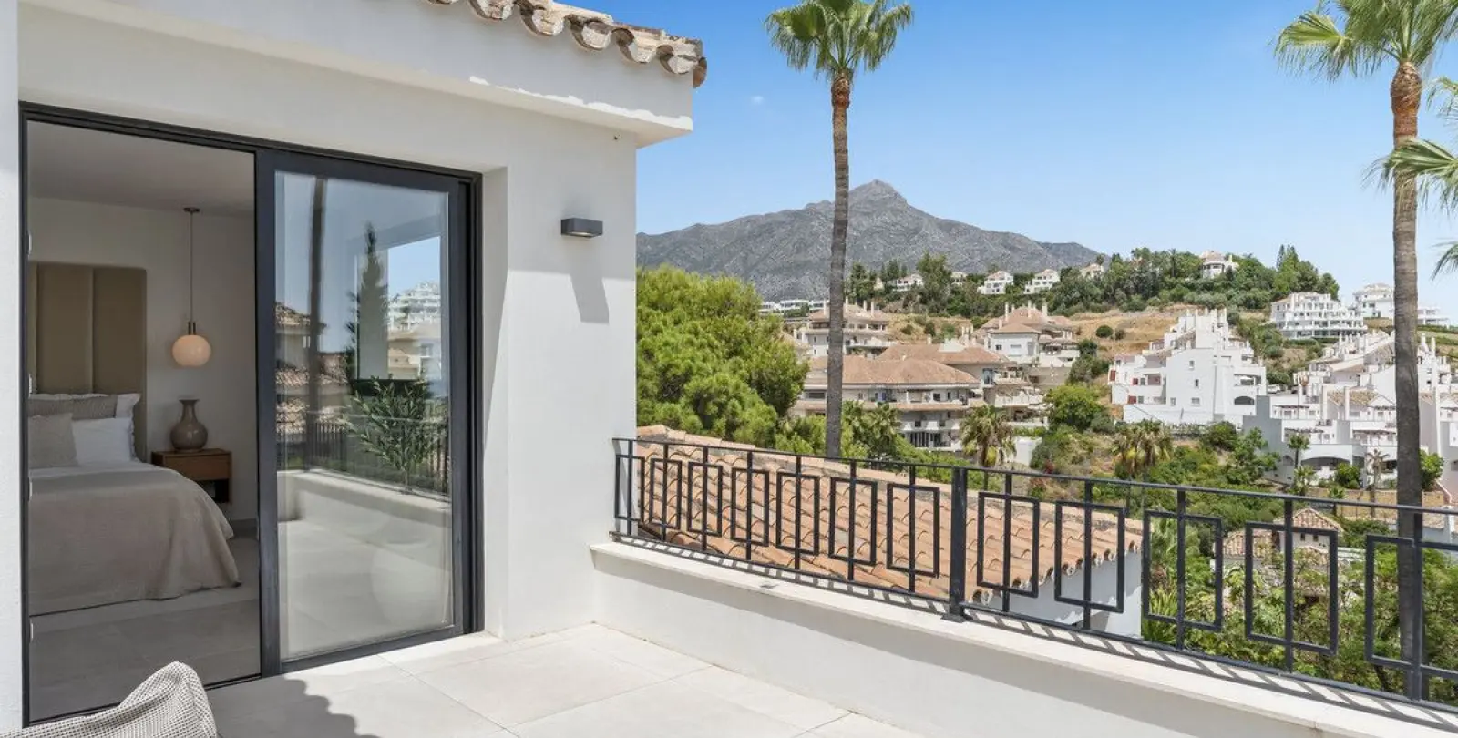 Venta de villa independiente en Nueva Andalucía 45