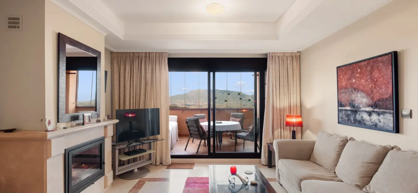 Sale of middle floor apartment in La Mairena 1