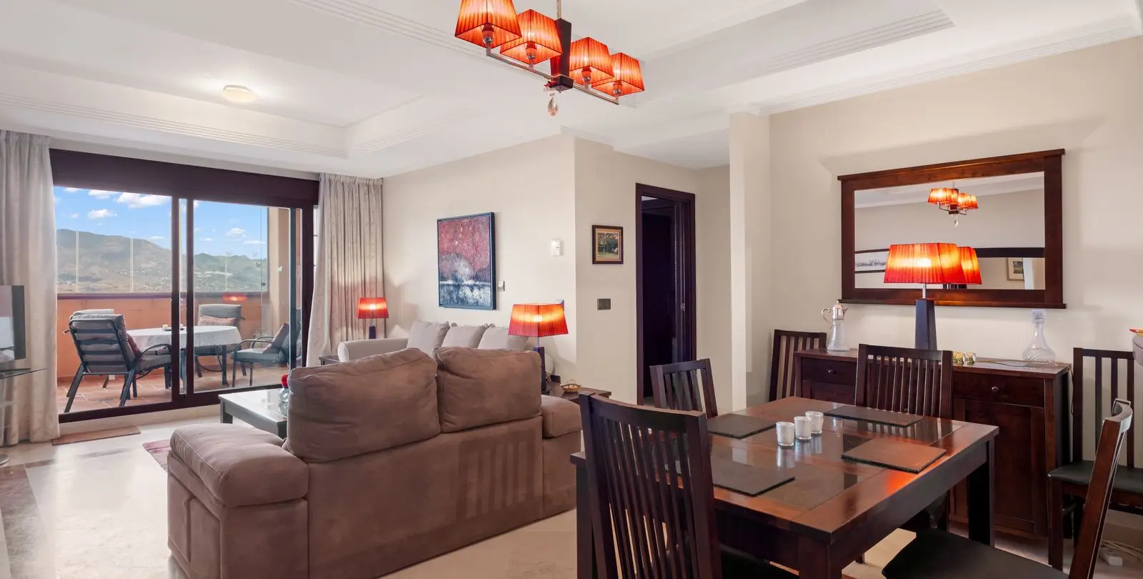 Sale of middle floor apartment in La Mairena 11
