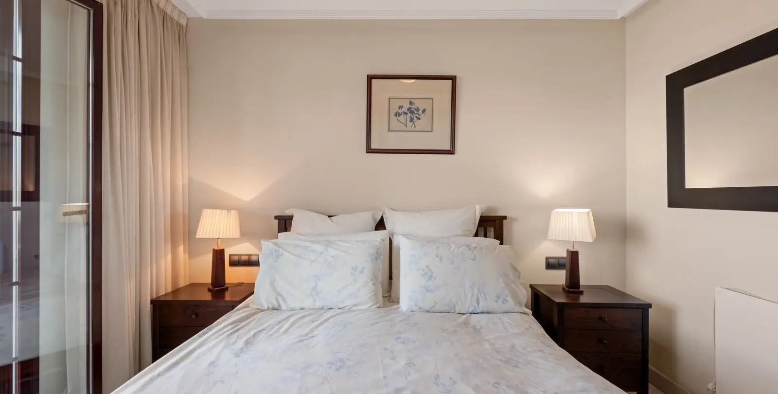 Sale of middle floor apartment in La Mairena 25