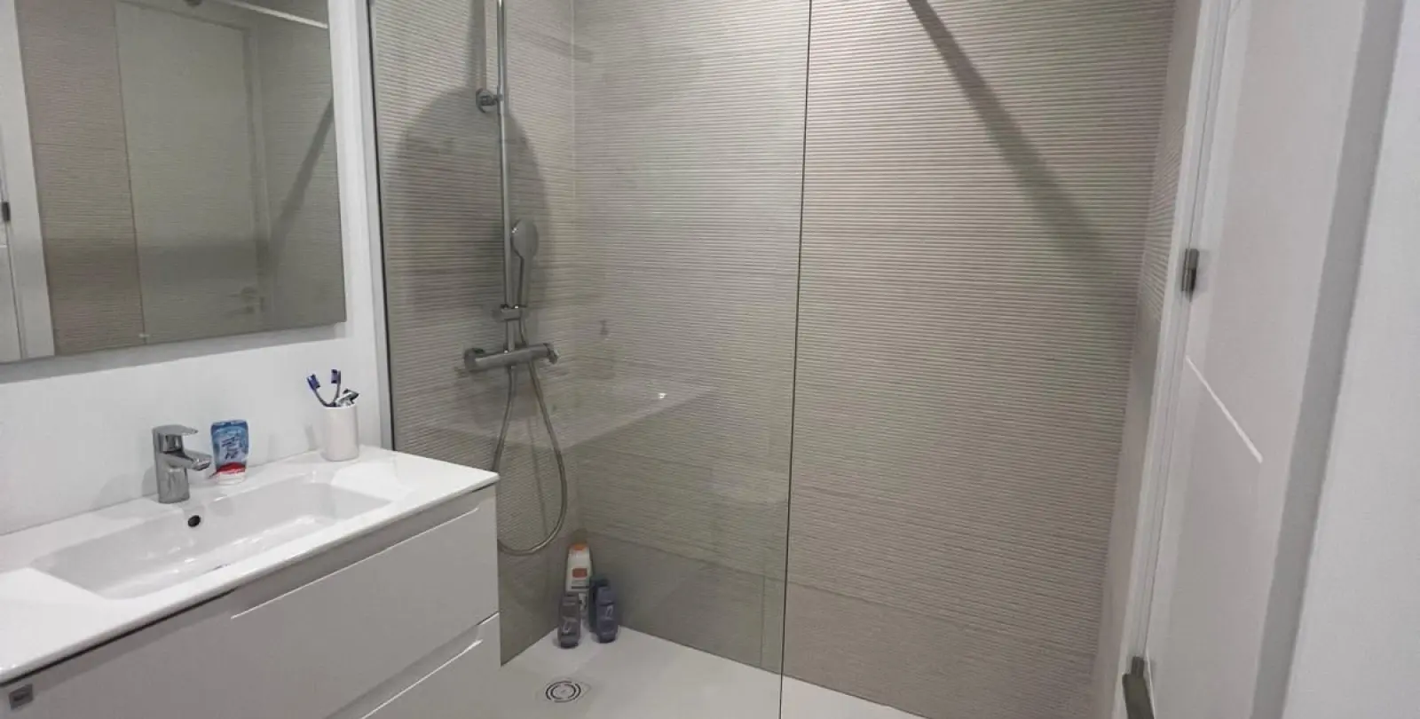 Venta de apartamento en planta media en Mijas 25