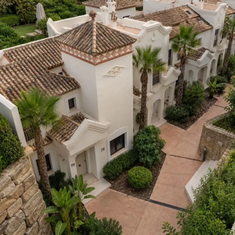 Sale of townhouse in Estepona