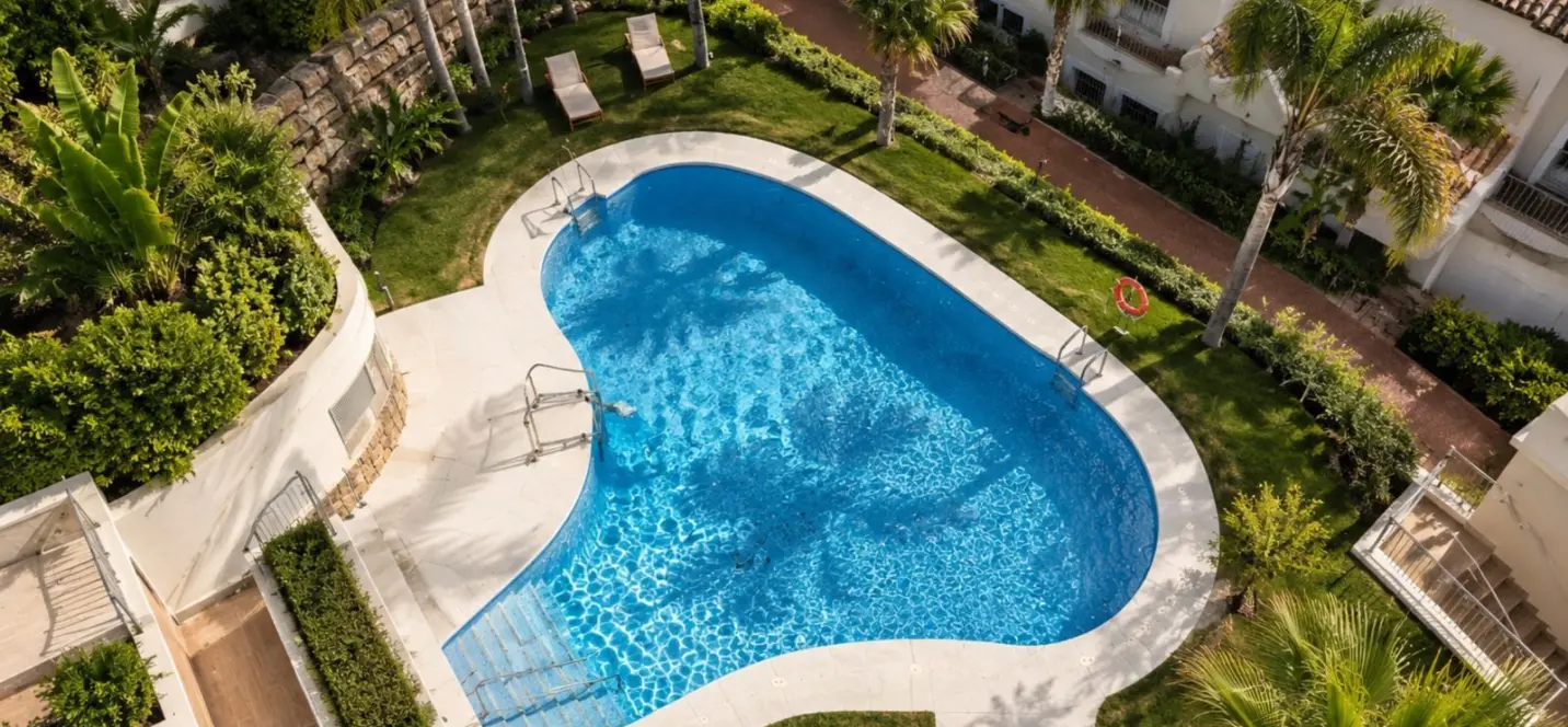 Sale of townhouse in Estepona 3