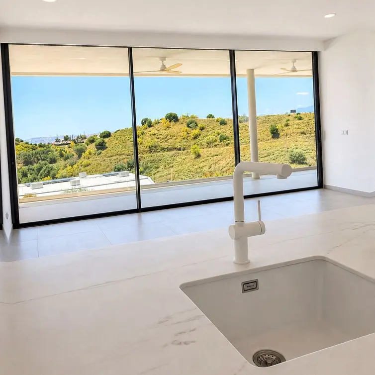 Venta de apartamento en planta media en Fuengirola