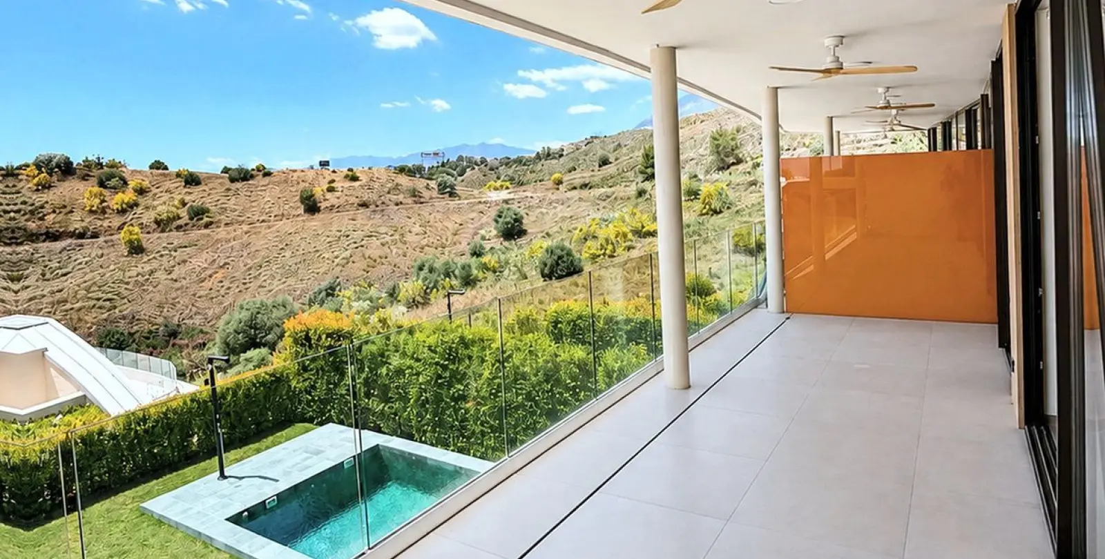 Venta de apartamento en planta media en Fuengirola 12
