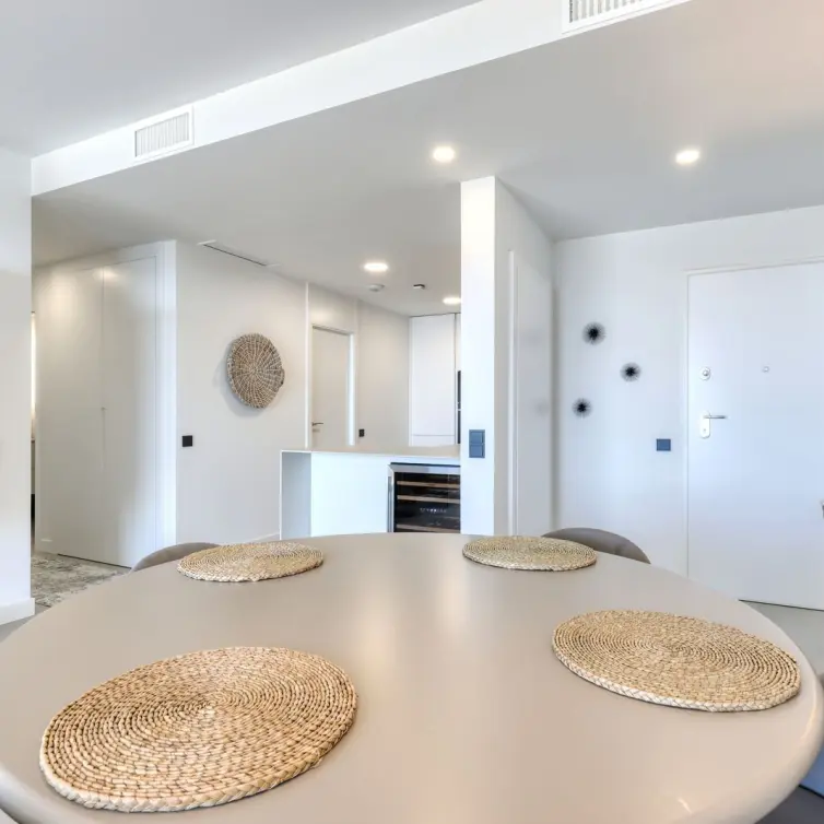 Sale of middle floor apartment in Marbella