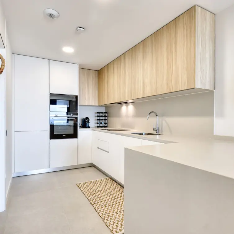 Sale of middle floor apartment in Marbella