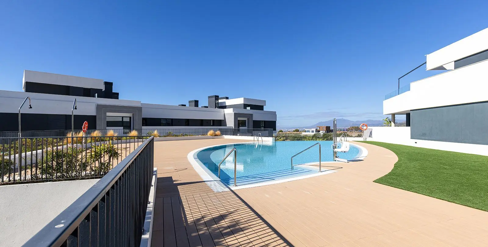 Продажа апартаментов на среднем этаже в Marbella 12
