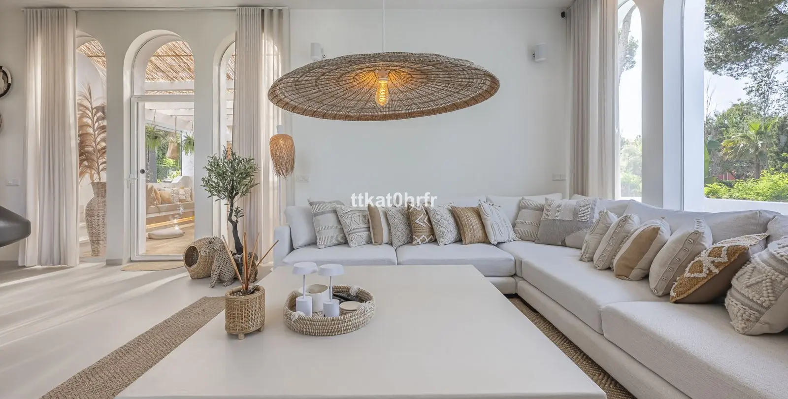 Sale of detached villa in Nueva Andalucía 2