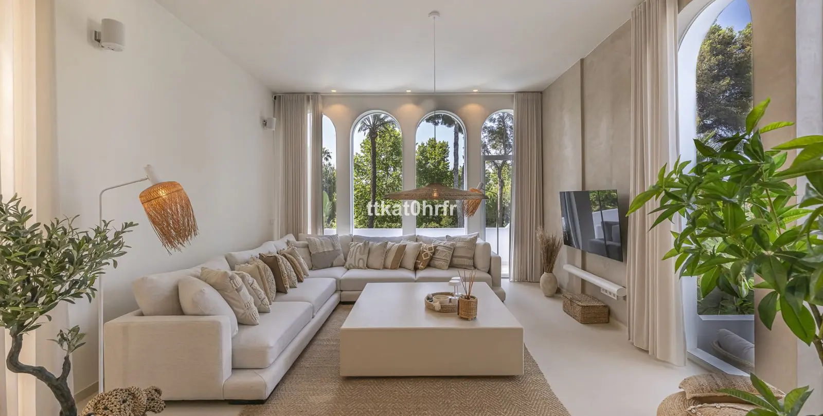 Sale of detached villa in Nueva Andalucía 4