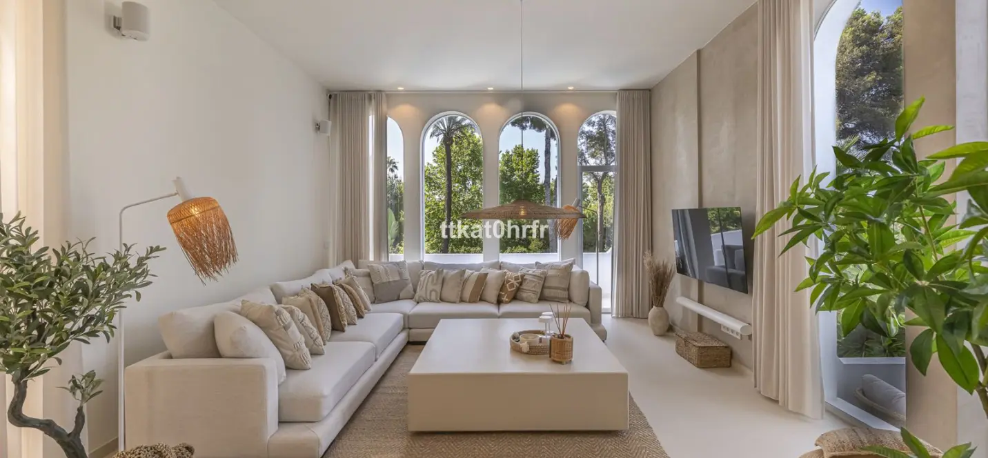Sale of detached villa in Nueva Andalucía 3