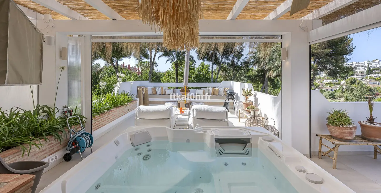 Sale of detached villa in Nueva Andalucía 38