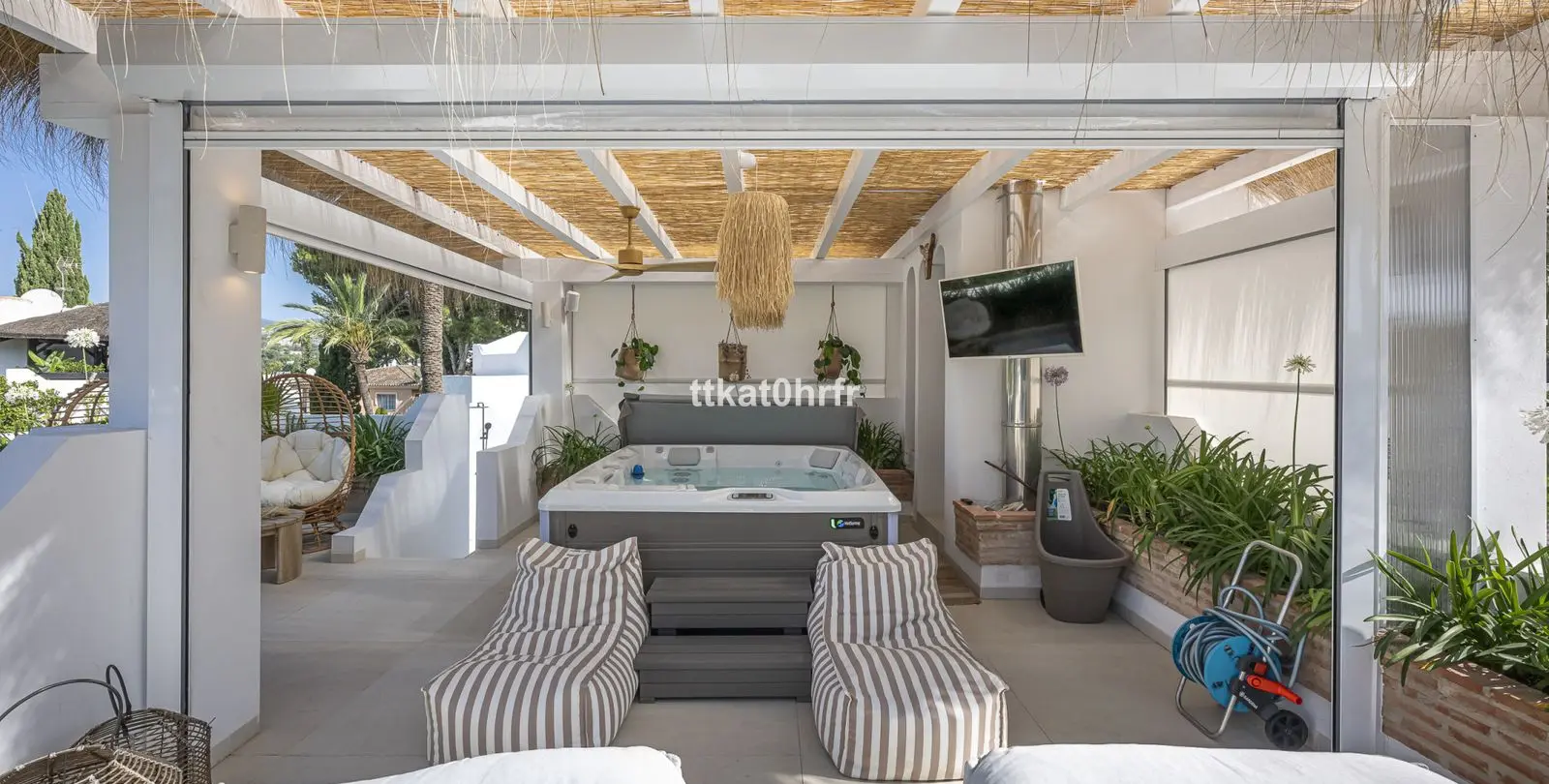 Sale of detached villa in Nueva Andalucía 42