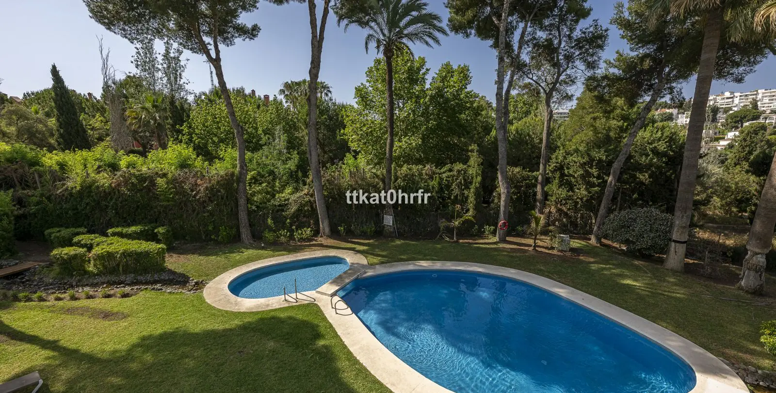 Sale of detached villa in Nueva Andalucía 56
