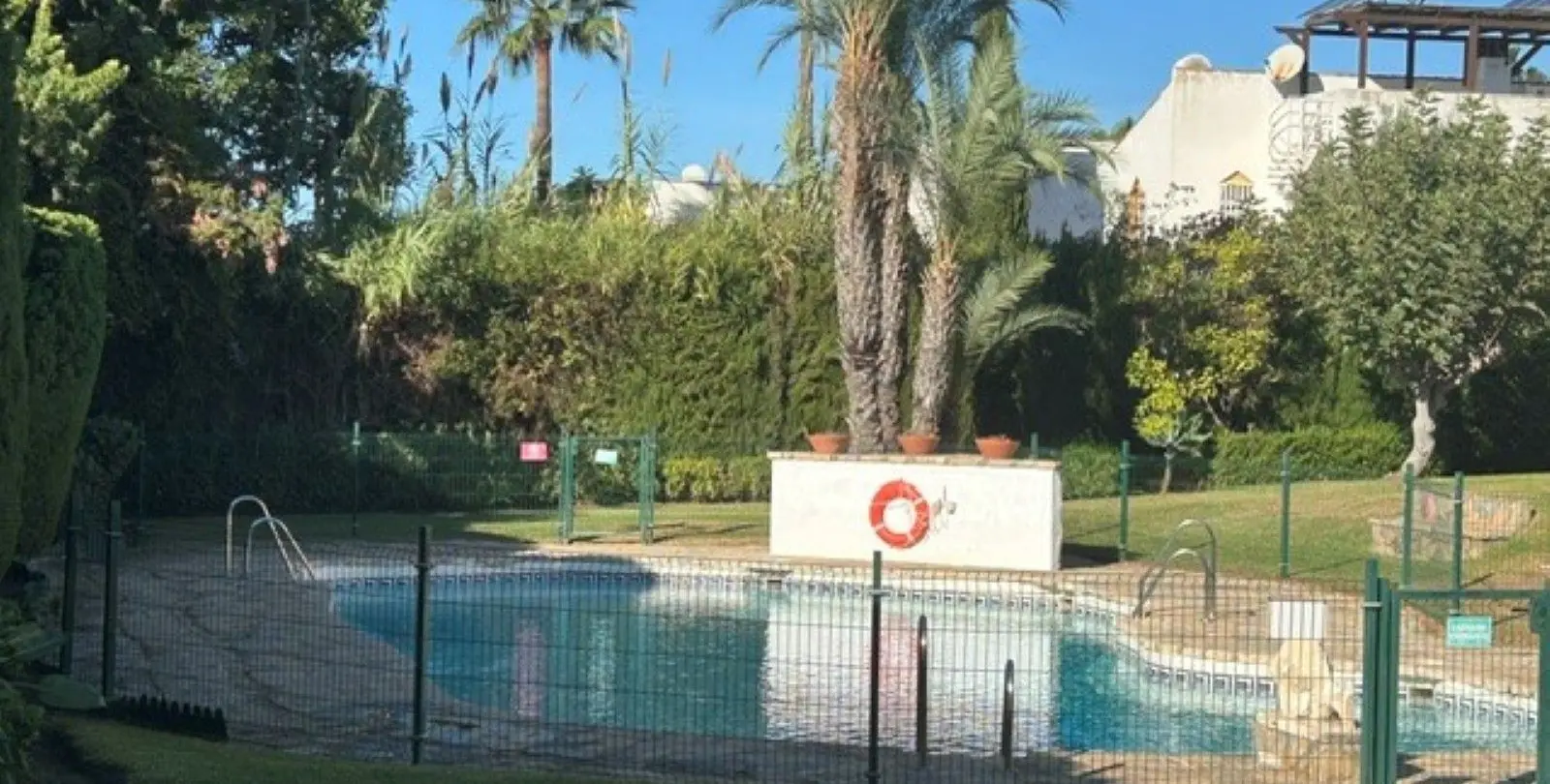 Sale of ground floor apartment in Atalaya 2