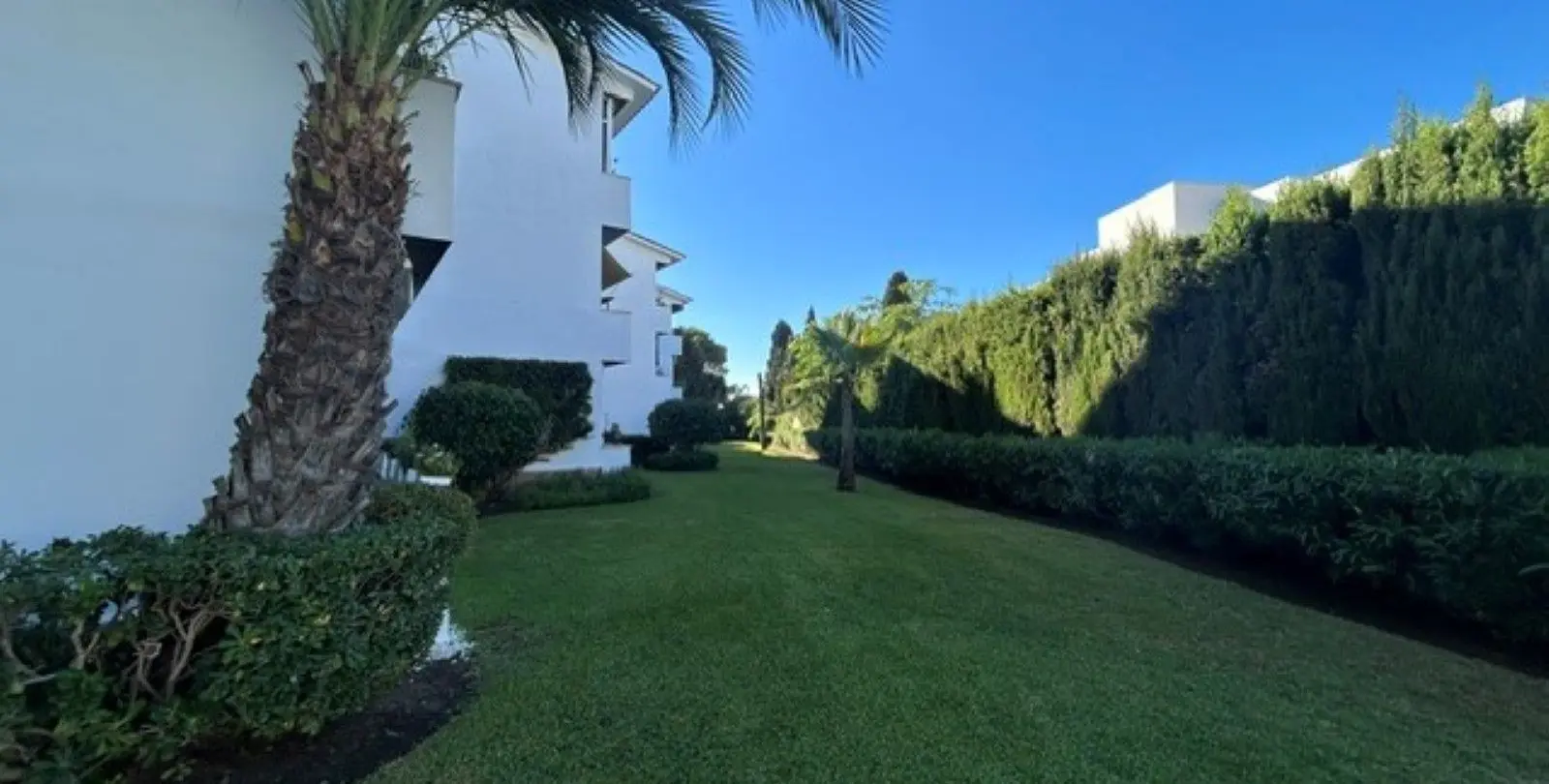 Sale of ground floor apartment in Atalaya 5