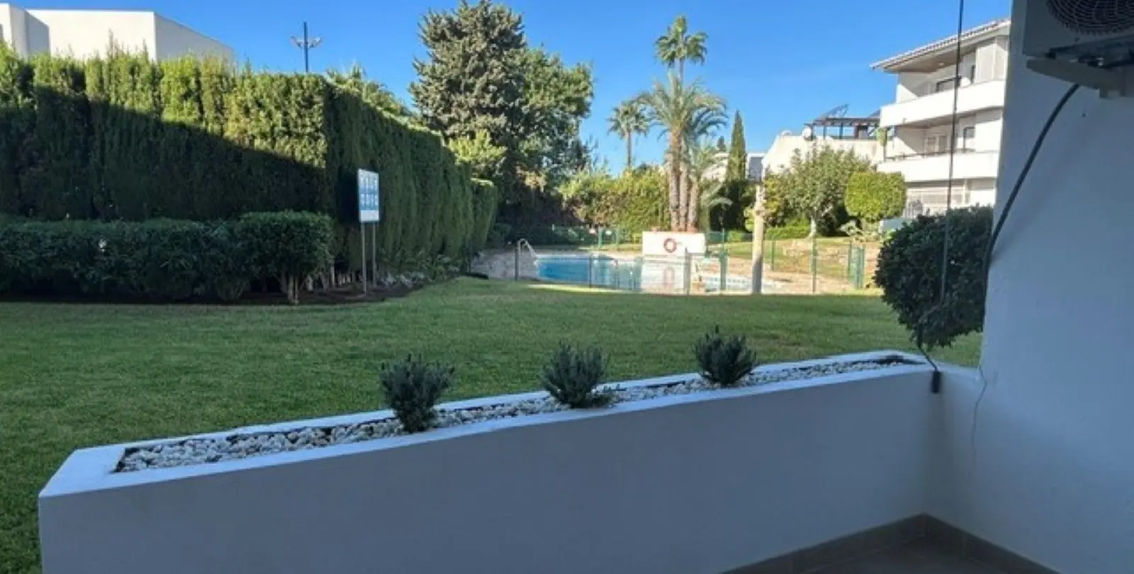 Sale of ground floor apartment in Atalaya 7