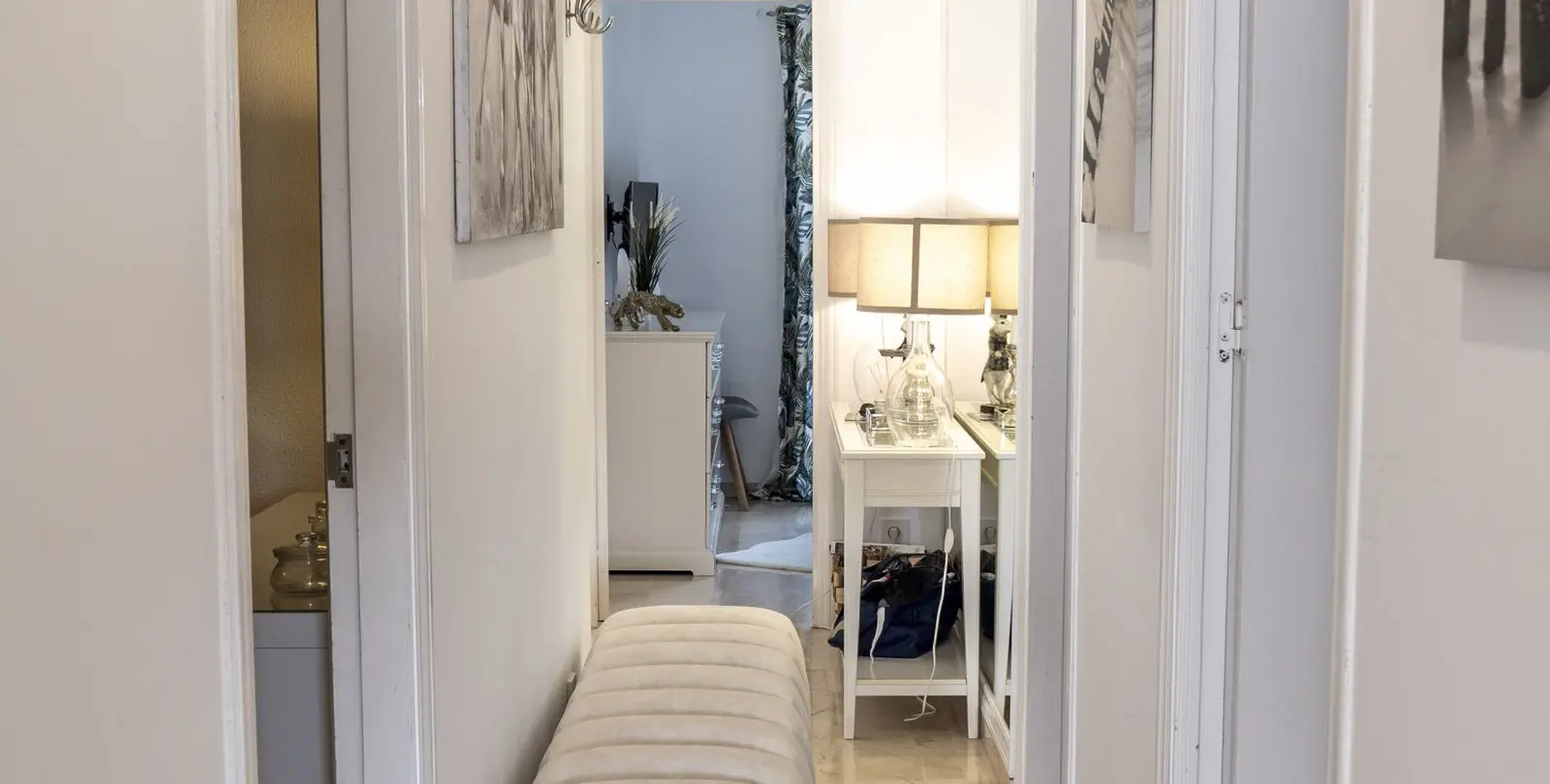 Venta de apartamento en planta media en Estepona 35