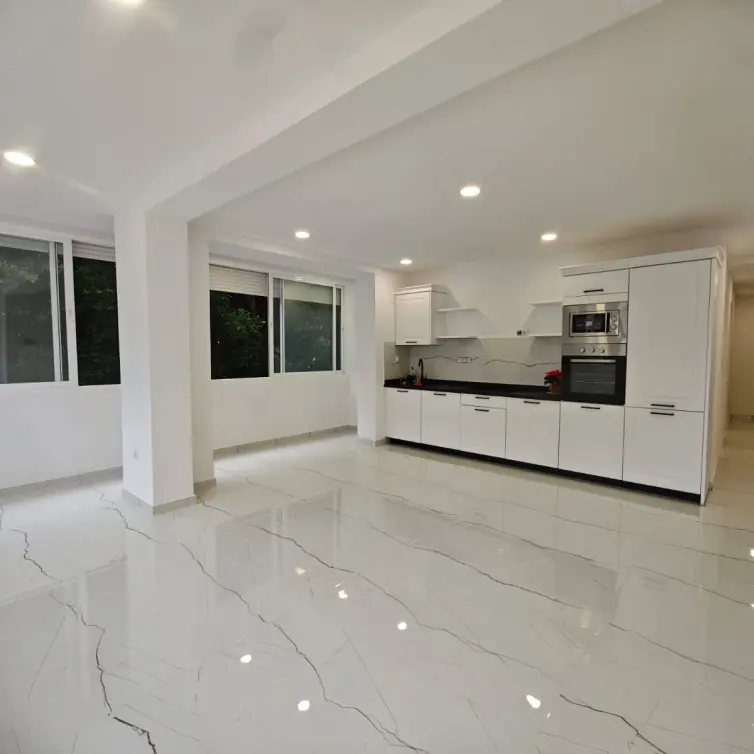 Sale of middle floor apartment in Marbella