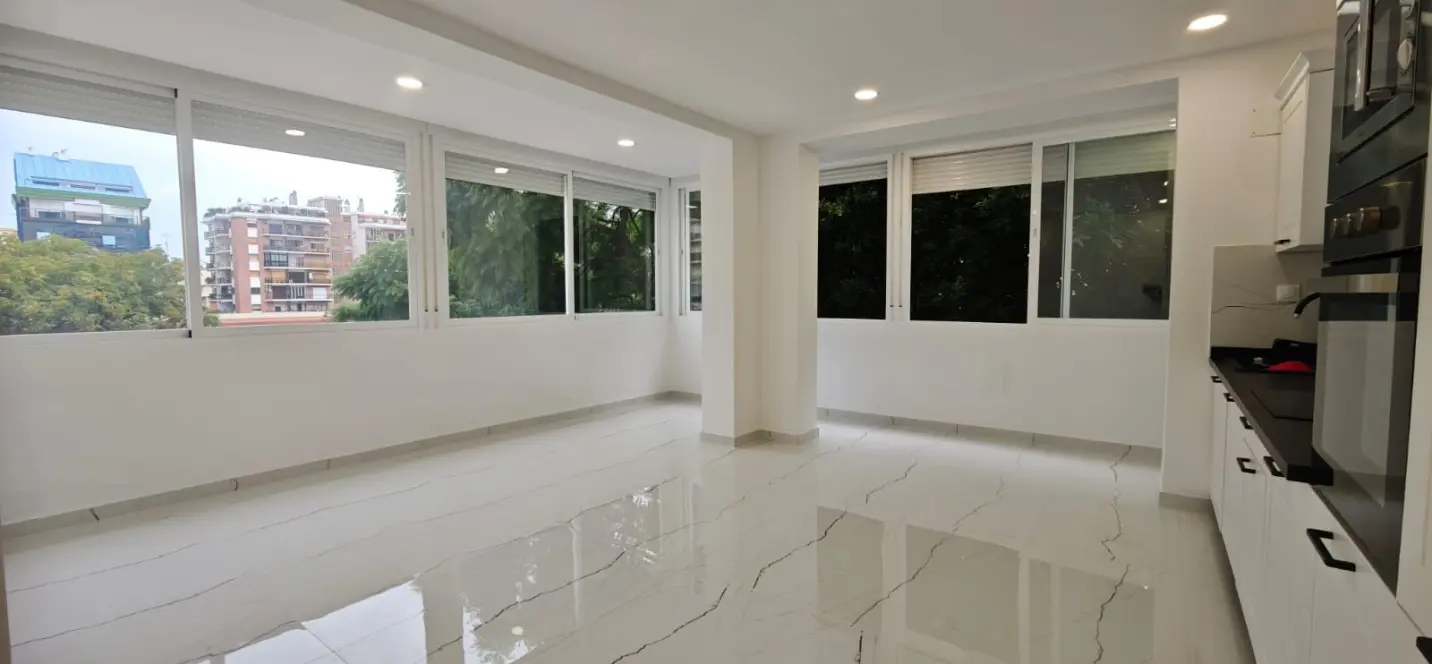 Sale of middle floor apartment in Marbella 1