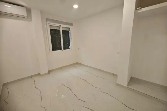 Image 6 thumb
