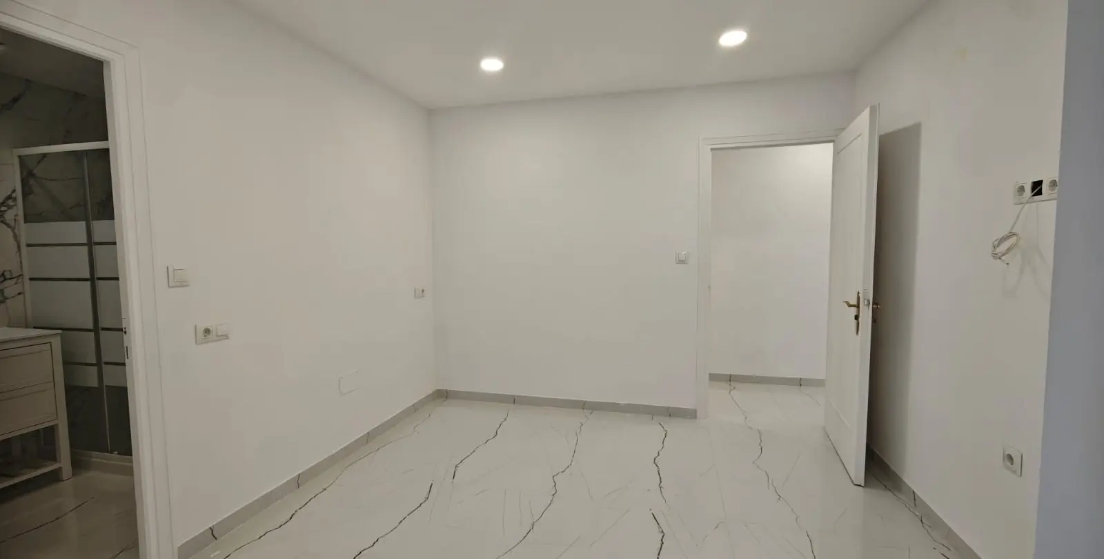 Sale of middle floor apartment in Marbella 10