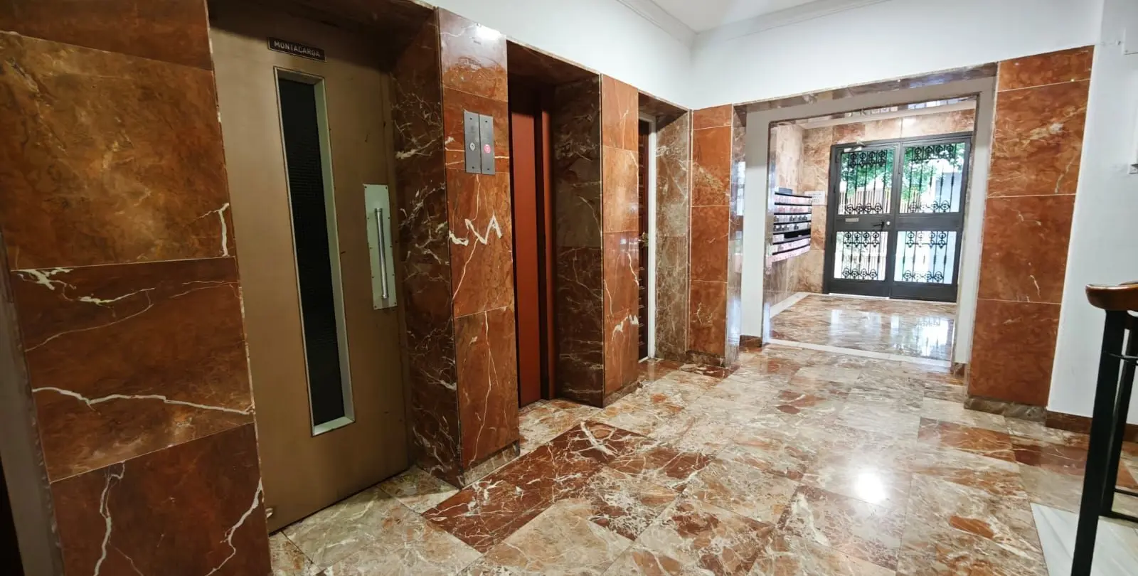 Sale of middle floor apartment in Marbella 13