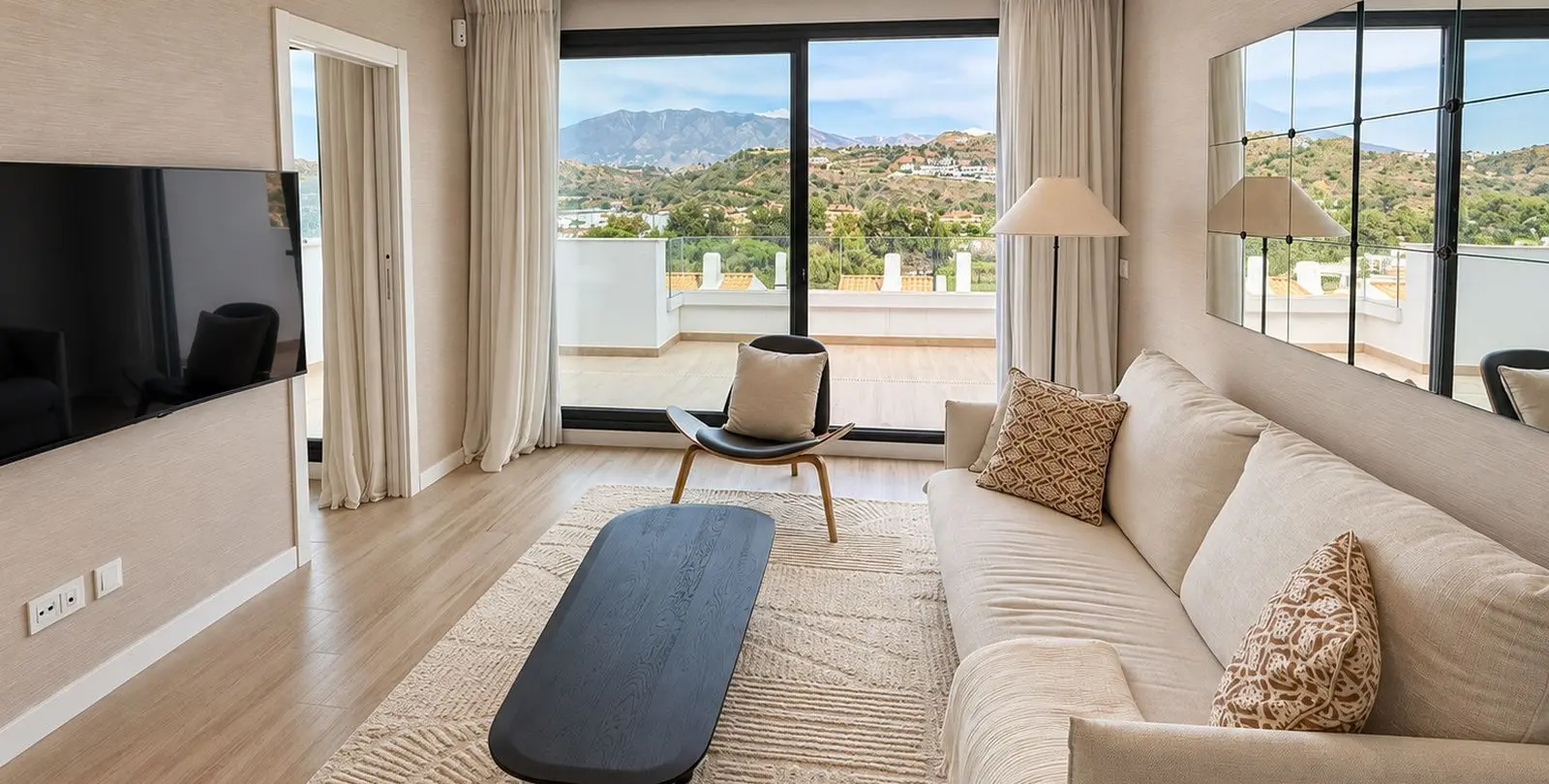 Sale of ground floor apartment in La Cala de Mijas 1