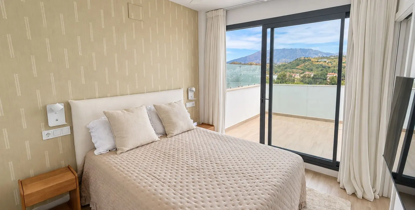 Sale of ground floor apartment in La Cala de Mijas 7