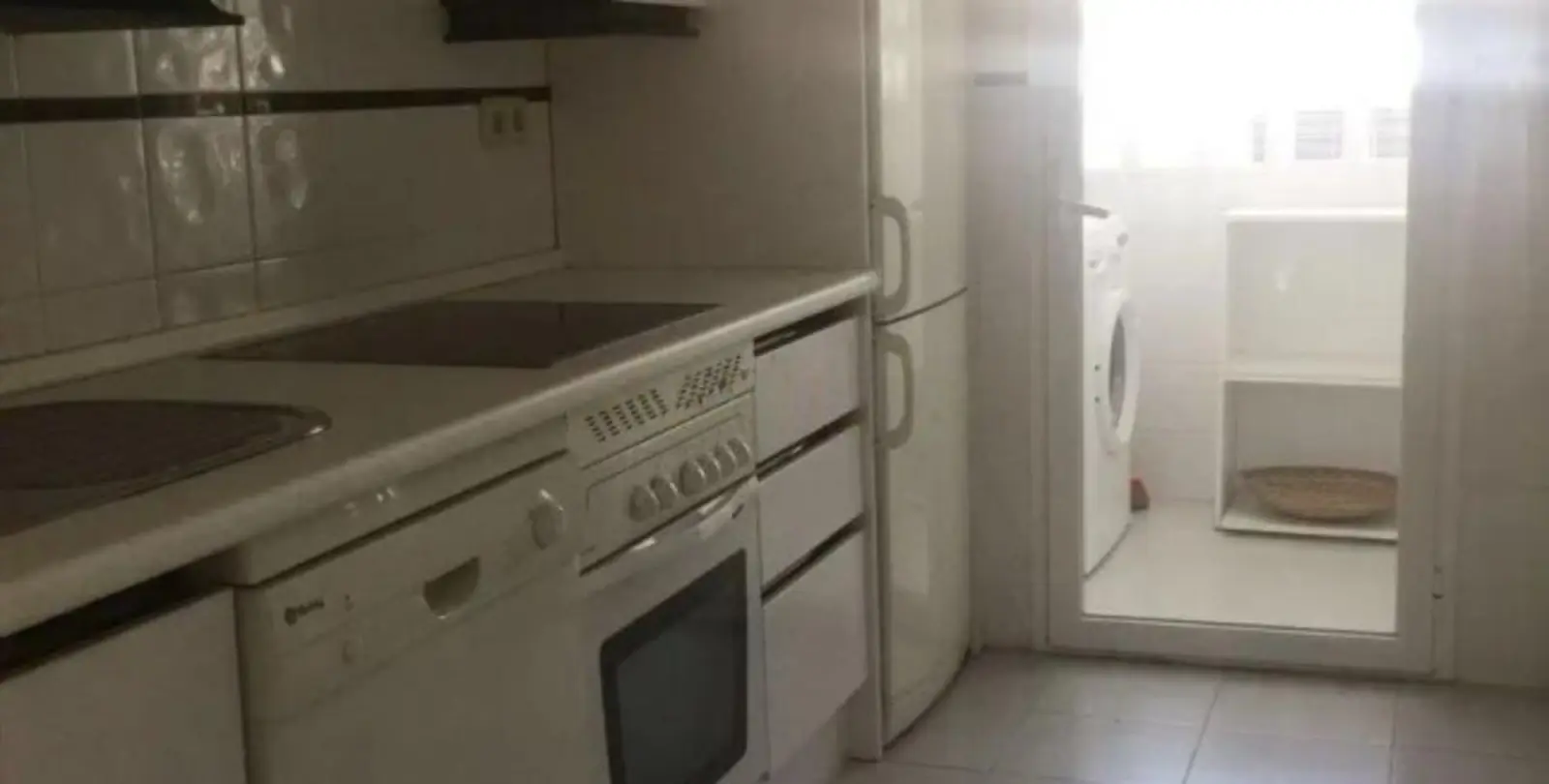 Sale of middle floor apartment in Puerto Banús 12