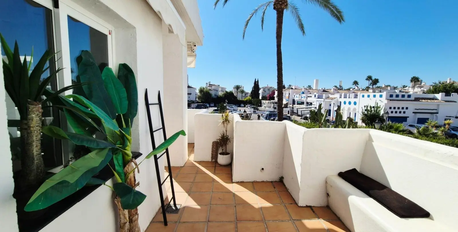 Продажа апартаментов на среднем этаже в Marbella 15
