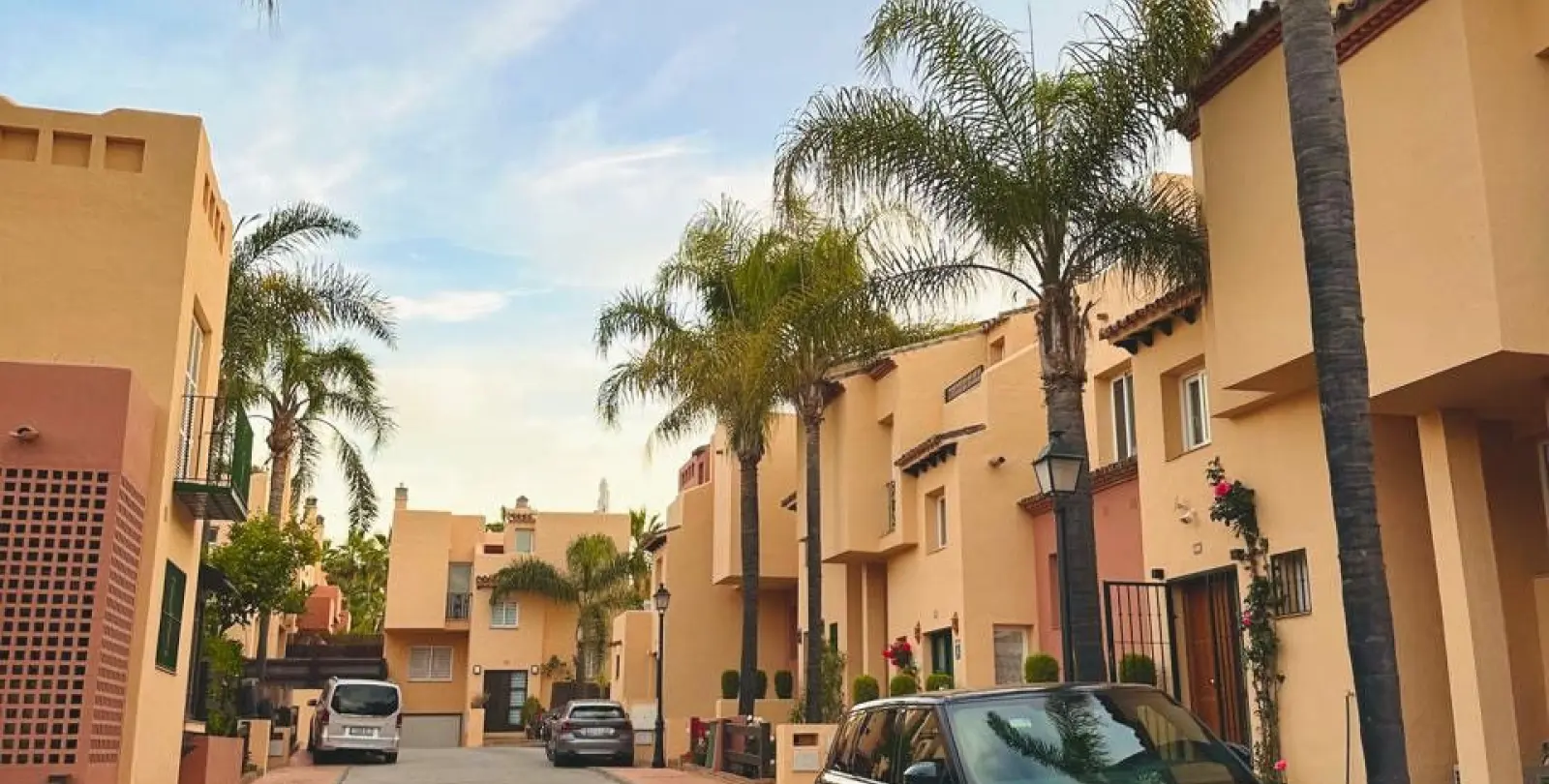 Sale of townhouse in Nueva Andalucía 1