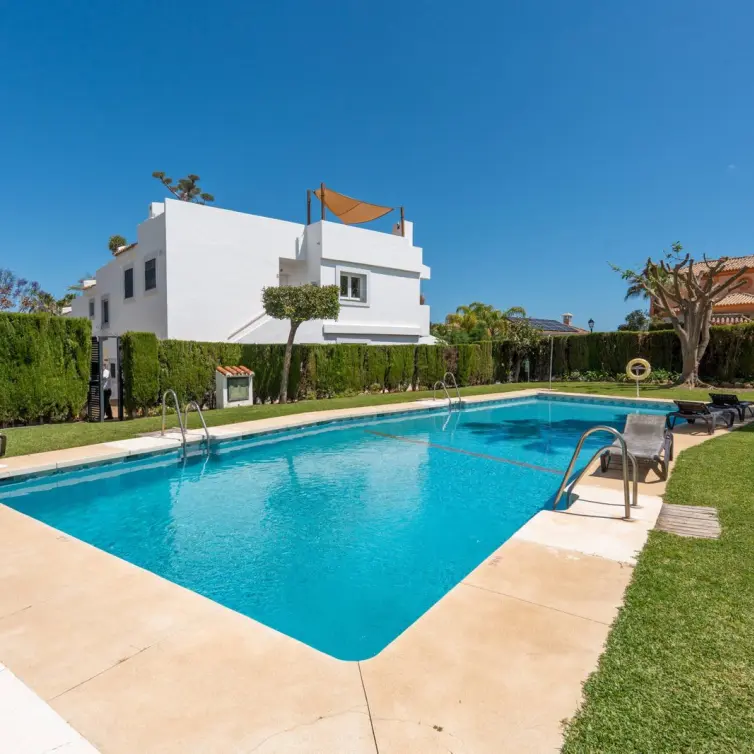 Venta de adosado en Nueva Andalucía