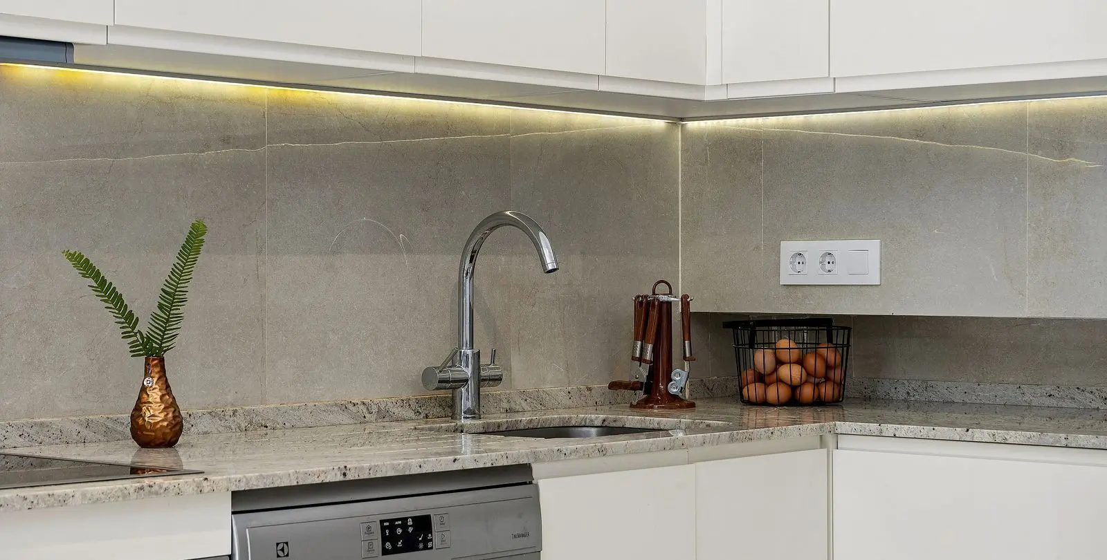 Sale of townhouse in San Pedro de Alcántara 14