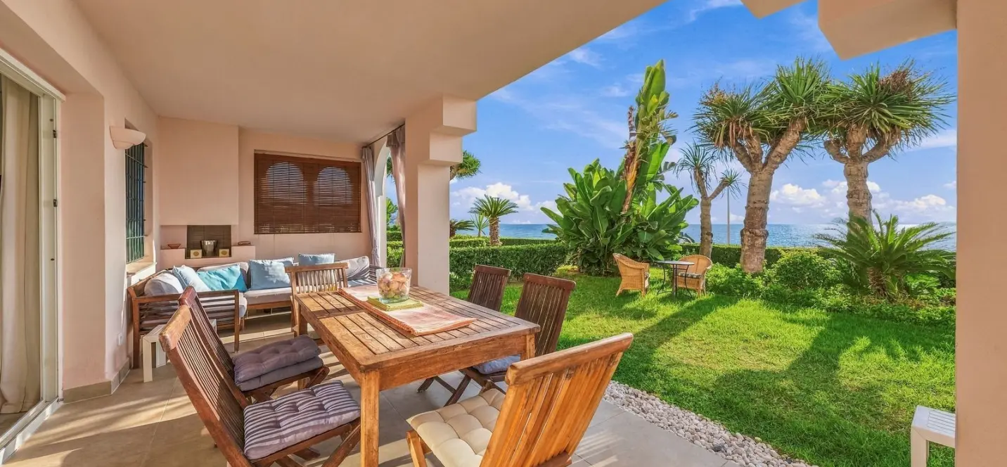 Sale of ground floor apartment in Estepona 3