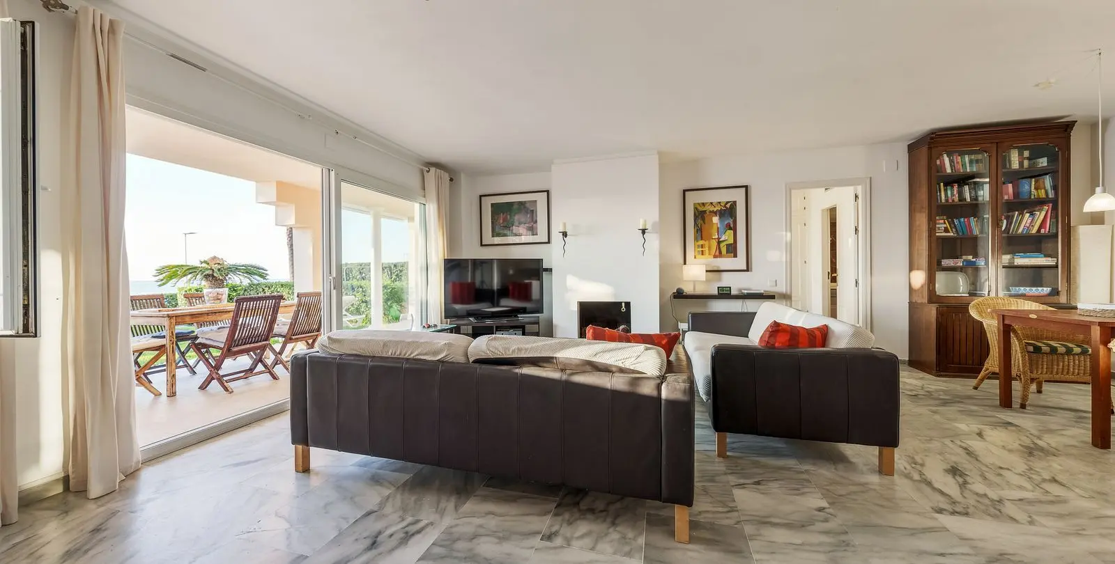 Sale of ground floor apartment in Estepona 6