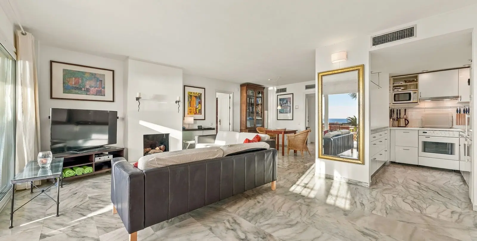 Sale of ground floor apartment in Estepona 7