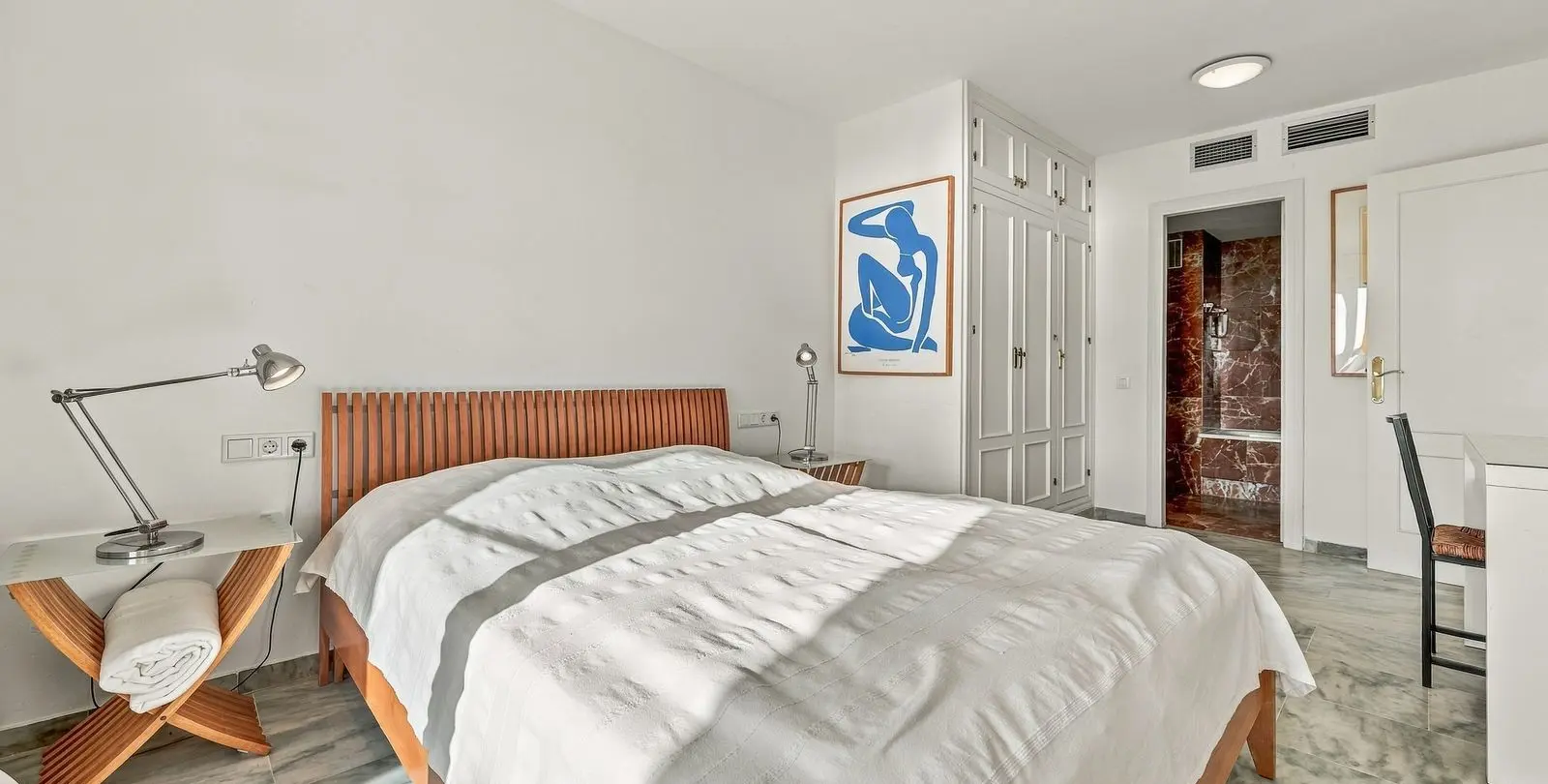 Sale of ground floor apartment in Estepona 19