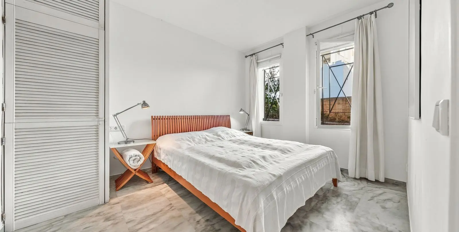 Sale of ground floor apartment in Estepona 22