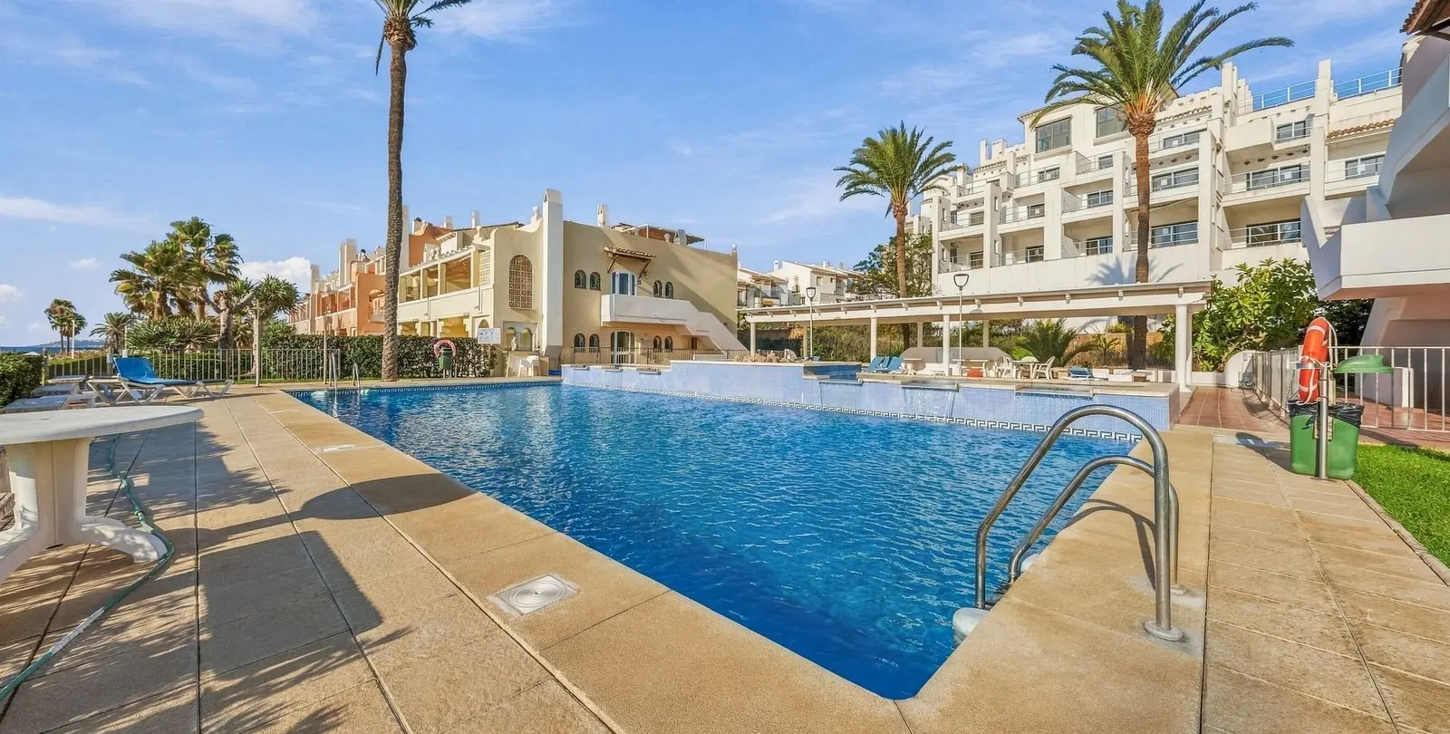 Sale of ground floor apartment in Estepona 25