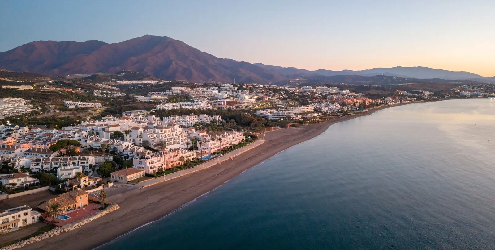 Sale of ground floor apartment in Estepona 31