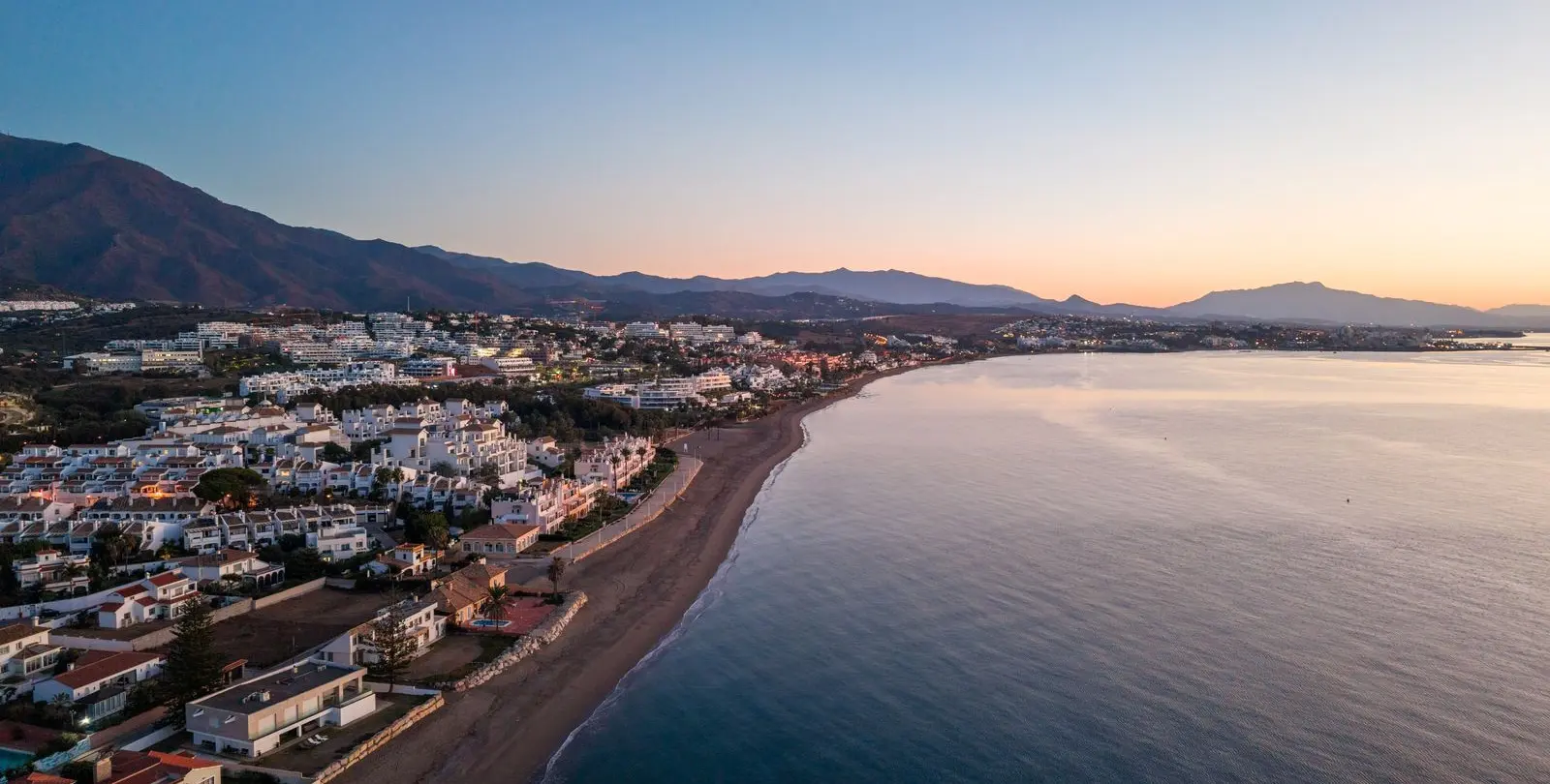 Sale of ground floor apartment in Estepona 32