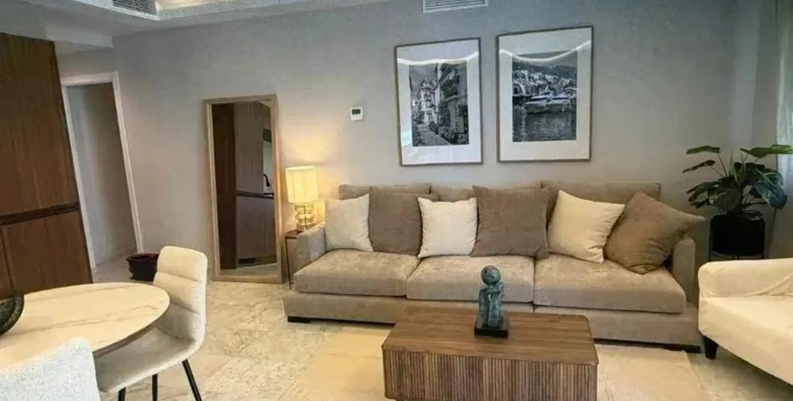 Sale of middle floor apartment in The Golden Mile 2