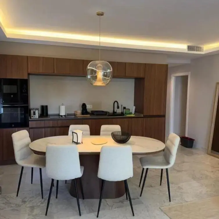 Sale of middle floor apartment in The Golden Mile