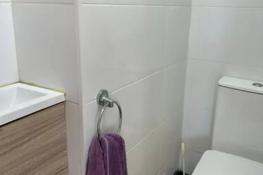 Image 4 thumb