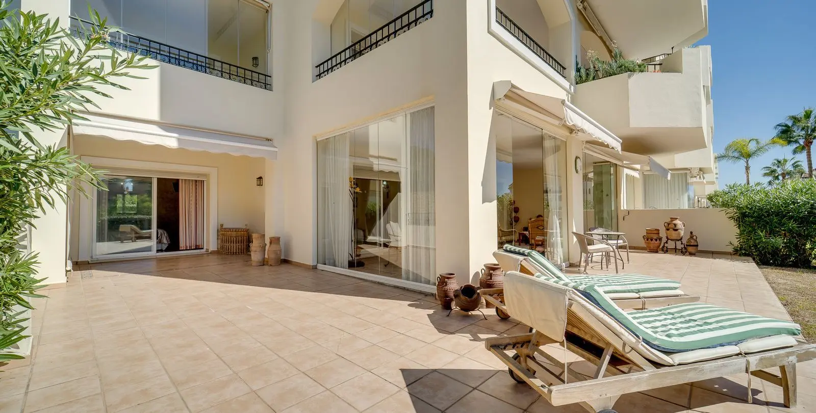 Sale of ground floor apartment in Elviria 1