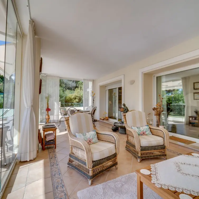 Sale of ground floor apartment in Elviria