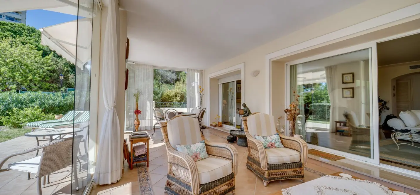 Sale of ground floor apartment in Elviria 2