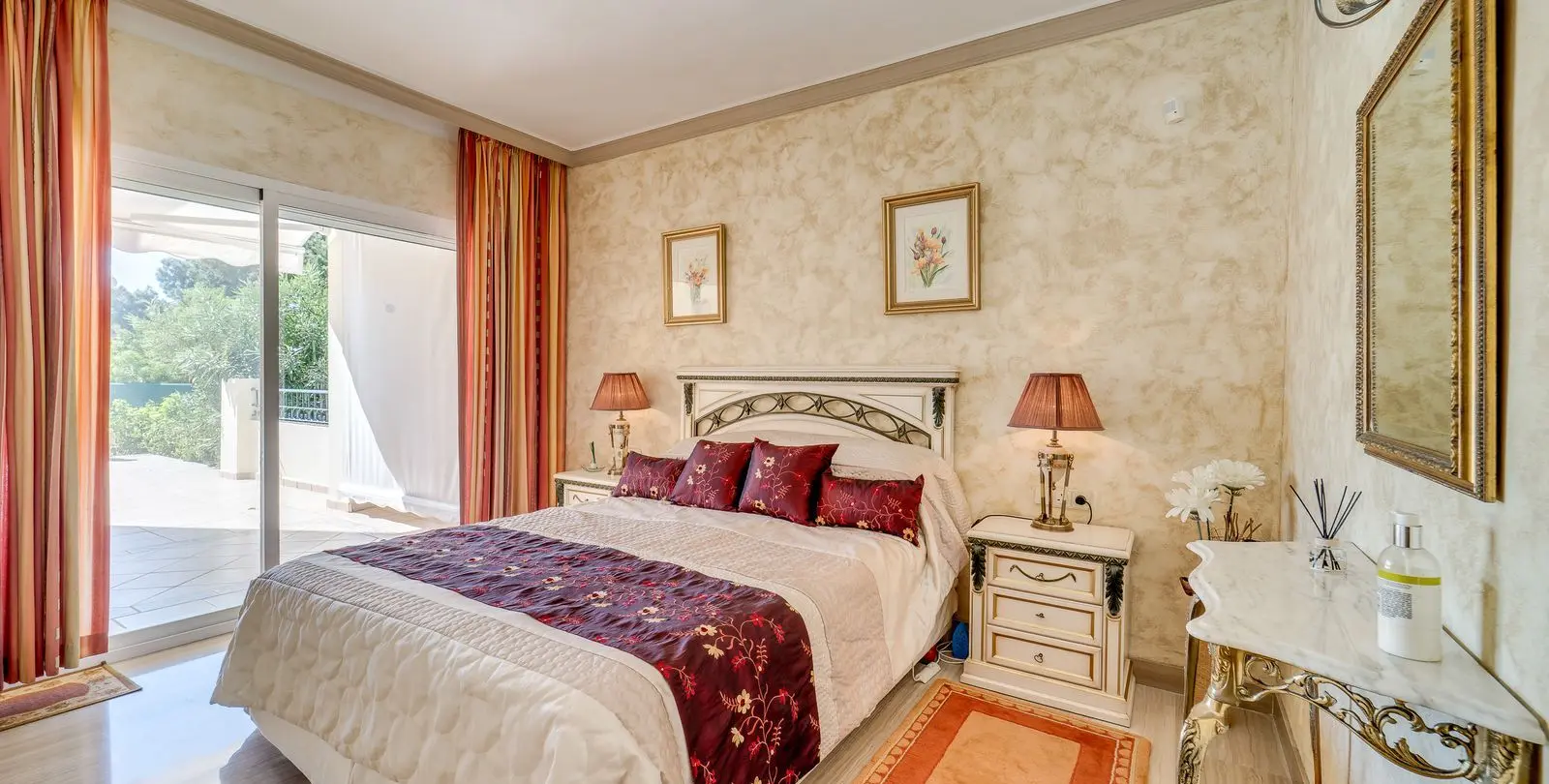 Sale of ground floor apartment in Elviria 5